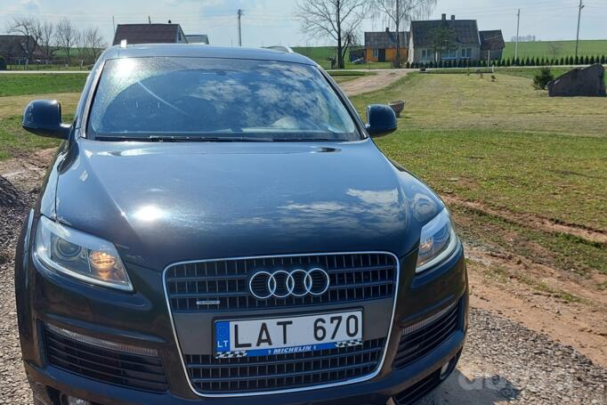 Audi Q7 4L Crossover