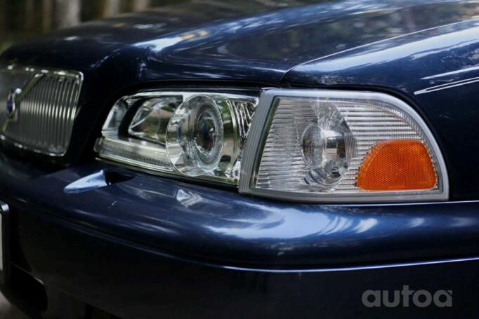 Volvo V70 1 generation wagon