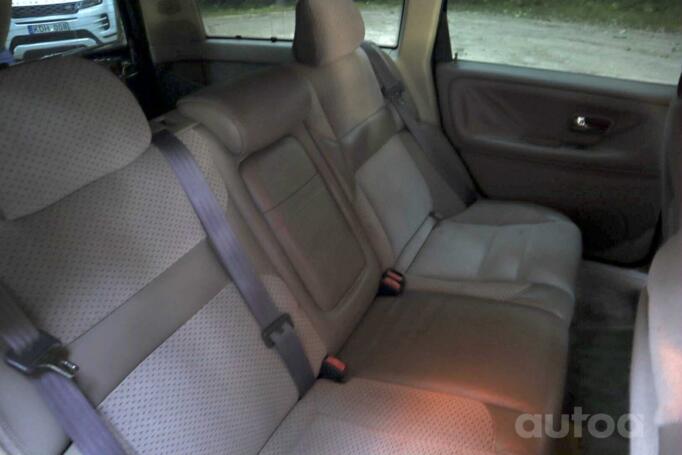 Volvo V70 1 generation wagon