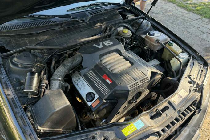 Audi 100 4A/C4 Sedan