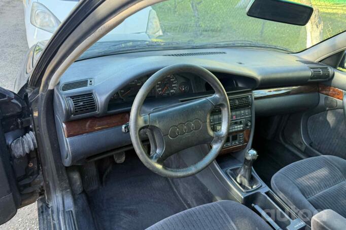 Audi 100 4A/C4 Sedan