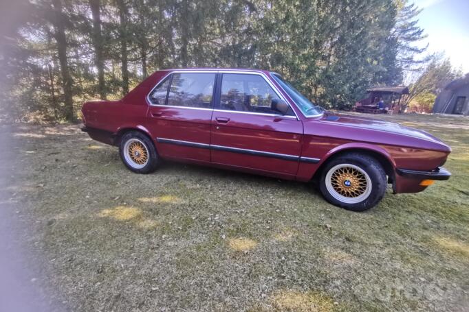 BMW 5 Series E28 Sedan