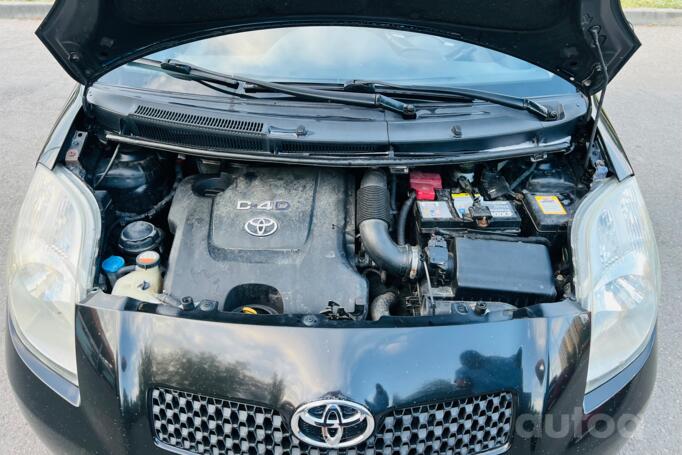 Toyota Yaris 2 generation [restyling]