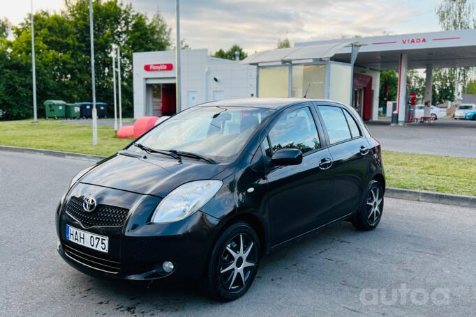 Toyota Yaris 2 generation [restyling]