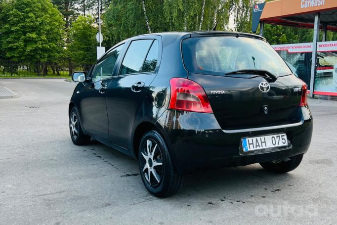 Toyota Yaris 2 generation [restyling]
