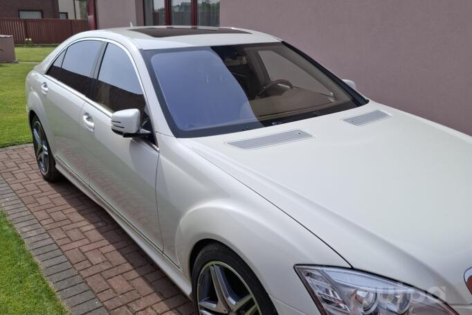Mercedes-Benz S-Class W221 Sedan Long