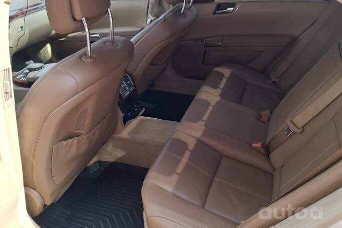 Mercedes-Benz S-Class W221 Sedan Long