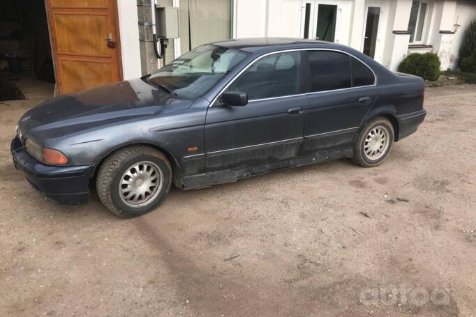 BMW 5 Series E39 Sedan 4-doors