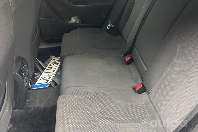 Volkswagen Passat B6 wagon 5-doors