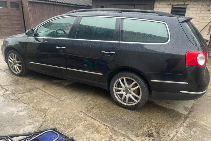 Volkswagen Passat B6 wagon 5-doors