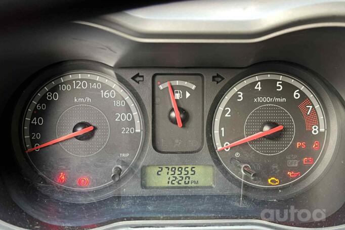 Nissan Note E11 Hatchback