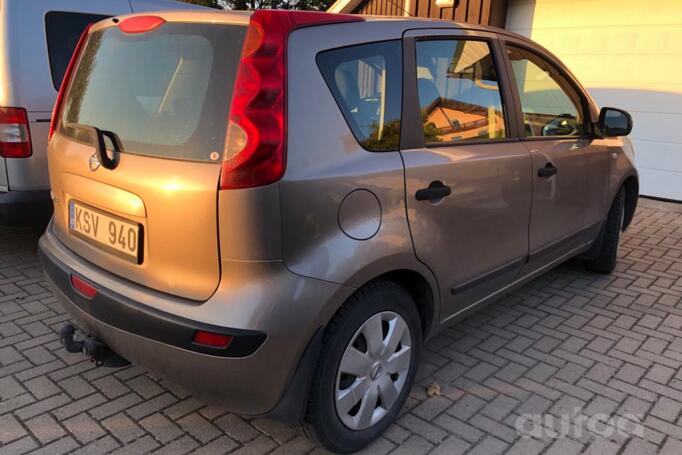 Nissan Note E11 Hatchback