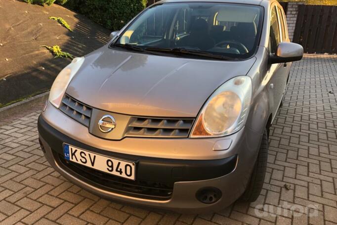 Nissan Note E11 Hatchback