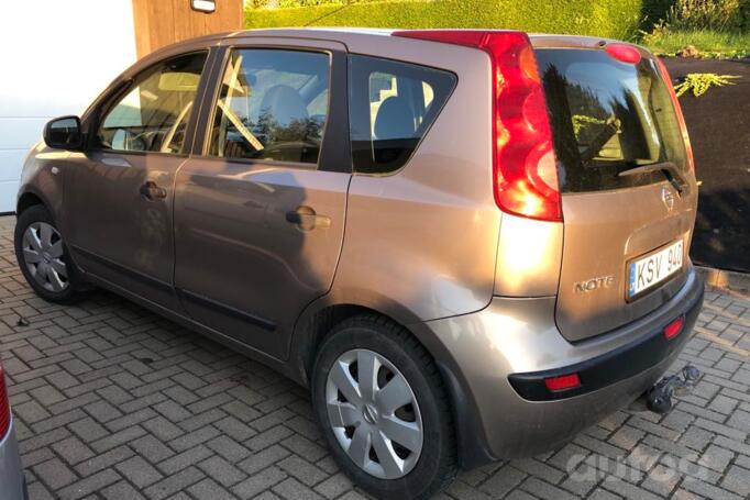 Nissan Note E11 Hatchback