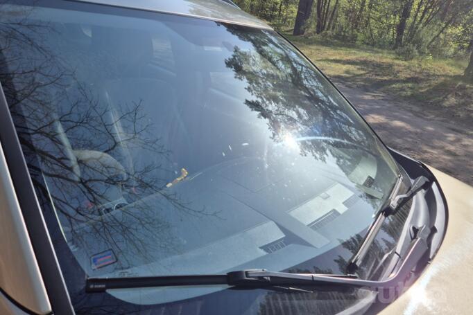 Mitsubishi Outlander 2 generation