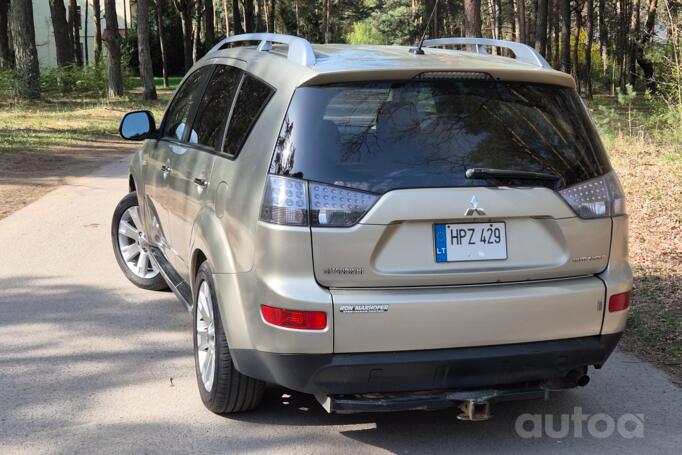 Mitsubishi Outlander 2 generation