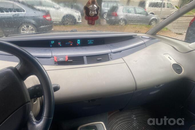 Renault Espace 4 generation Grand minivan 5-doors