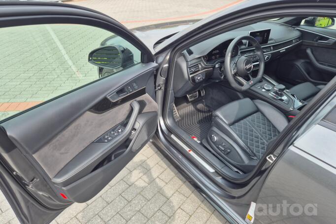 Audi S4 B9 Sedan
