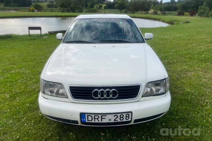 Audi A6 A4/C4 Sedan