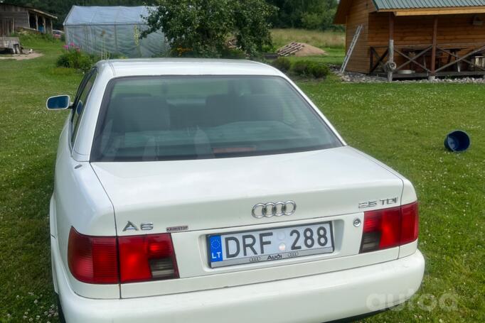 Audi A6 A4/C4 Sedan