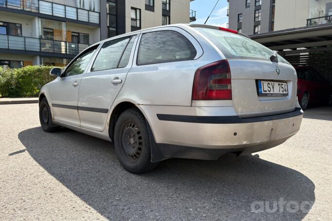 Skoda Octavia 2 generation Combi wagon 5-doors