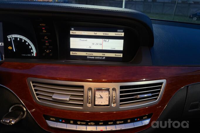 Mercedes-Benz S-Class W221 Sedan 4-doors