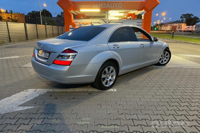 Mercedes-Benz S-Class W221 Sedan 4-doors