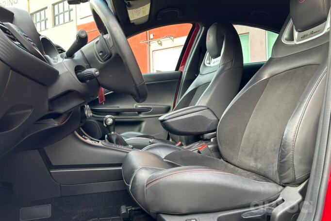 Alfa Romeo Giulietta 3 generation [restyling]