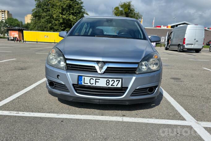 Opel Astra H Hatchback