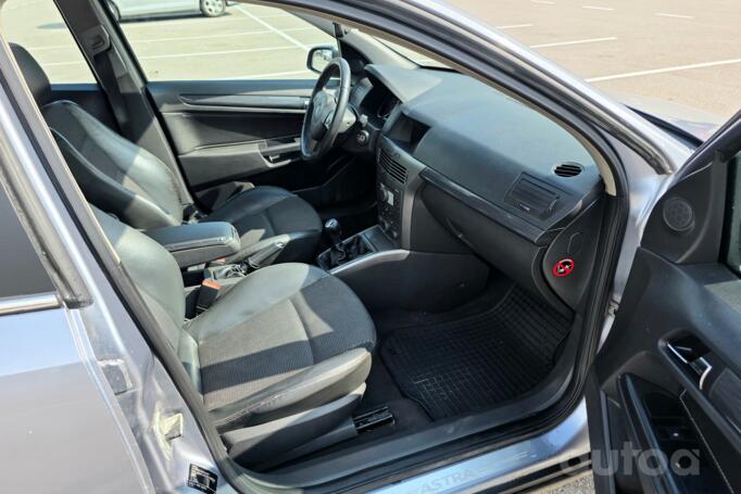 Opel Astra H Hatchback
