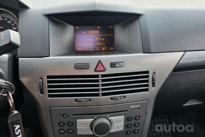 Opel Astra H Hatchback