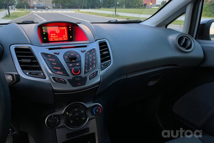 Ford Fiesta 5 generation [2th restyling] Hatchback
