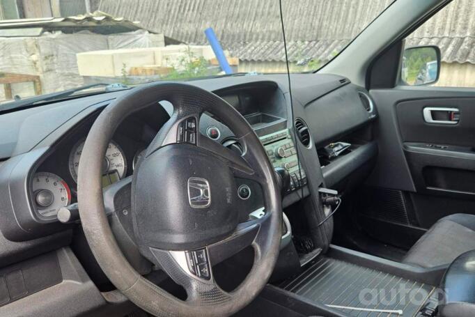 Honda Pilot 2 generation Crossover