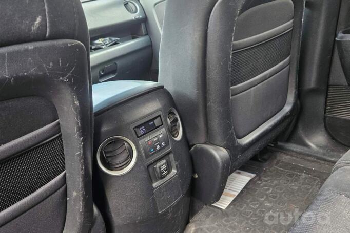 Honda Pilot 2 generation Crossover