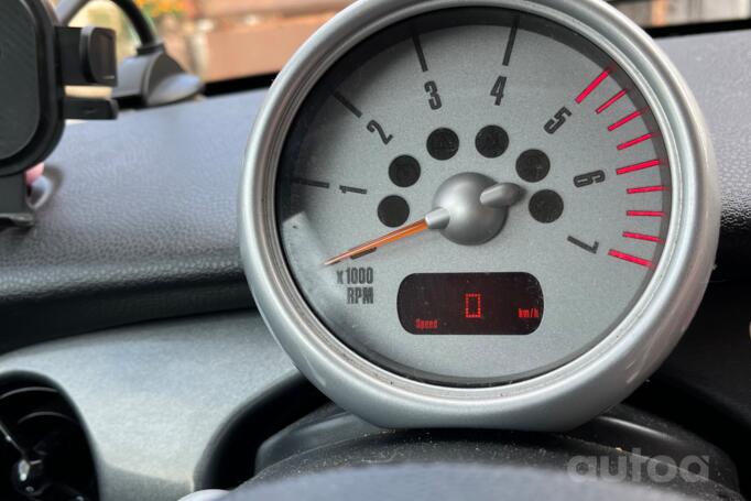 Mini One R50 [restyling] Hatchback