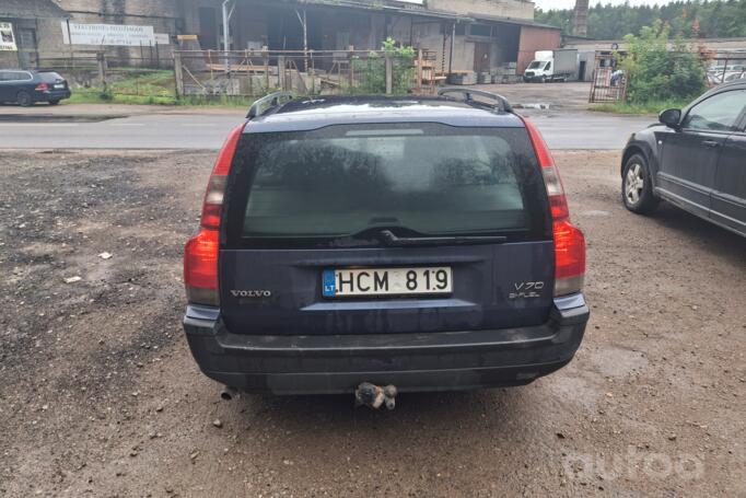 Volvo V70 2 generation wagon