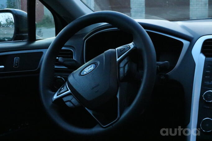 Ford Fusion (North America) 2 generation Sedan