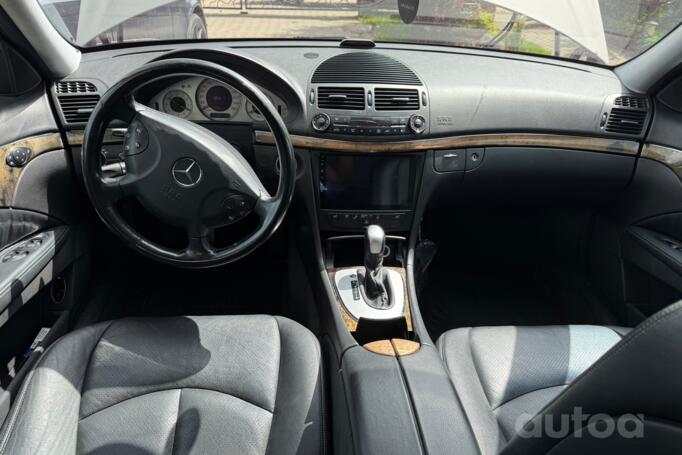 Mercedes-Benz E-Class W211 Sedan