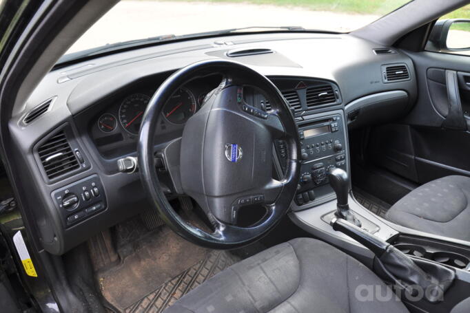 Volvo V70 2 generation [restyling] wagon 5-doors