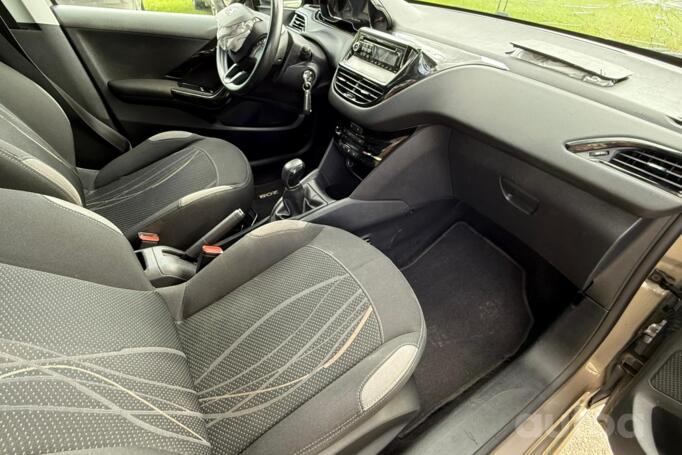 Peugeot 208 1 generation Hatchback 5-doors