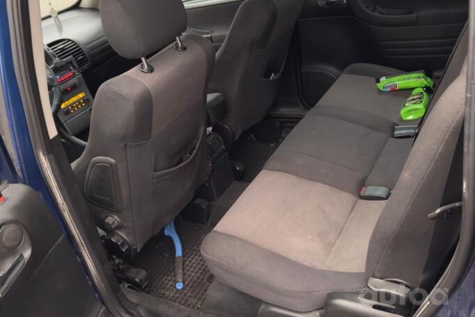 Opel Zafira A [restyling] Minivan 5-doors