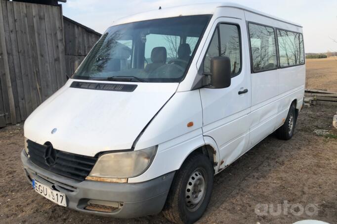 Mercedes-Benz Sprinter First generation