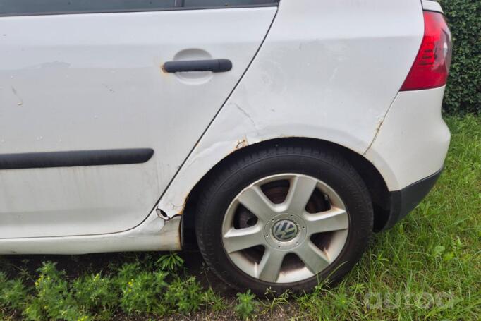 Volkswagen Golf 5 generation Hatchback 5-doors