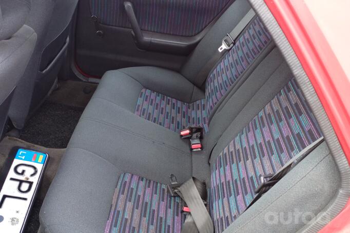 Mazda 323 BG Hatchback 5-doors