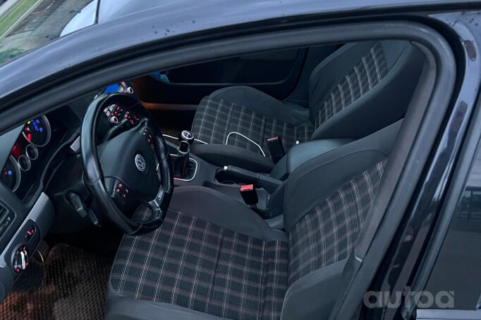 Volkswagen Golf GTI 5 generation