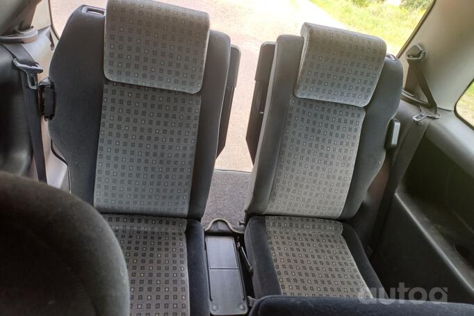 Opel Zafira A Minivan 5-doors