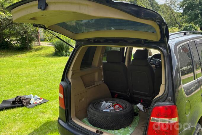 Volkswagen Touran 1 generation Minivan