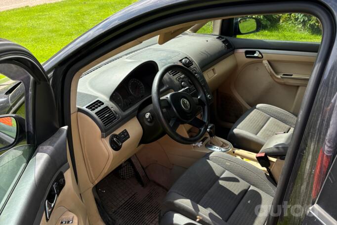Volkswagen Touran 1 generation Minivan