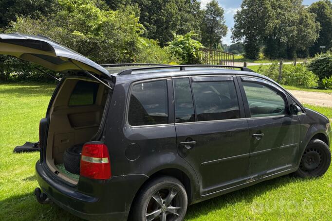 Volkswagen Touran 1 generation Minivan