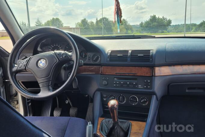 BMW 5 Series E39 Sedan 4-doors